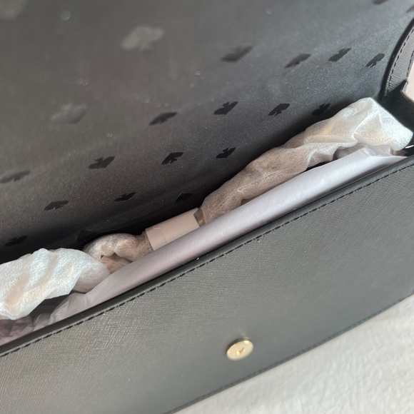 Kate Spade Convertible Crossbody Purse - Picture 5 of 8